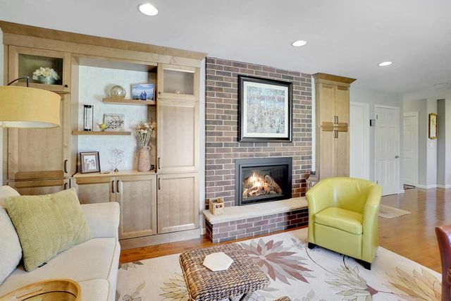 W332N5447 Solveson DRIVE, Nashotah, WI 53058