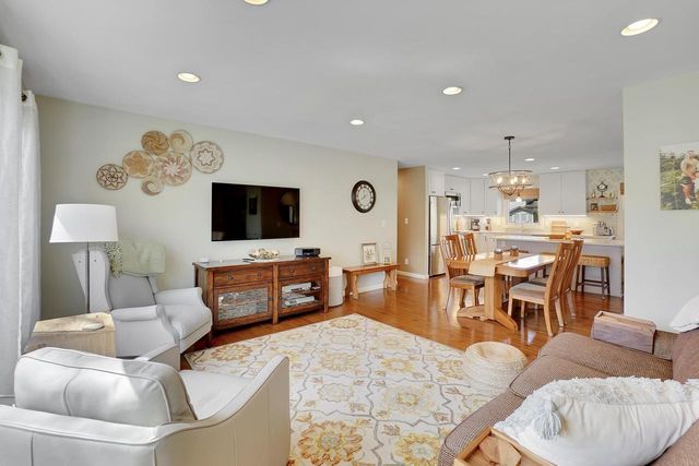 W332N5447 Solveson DRIVE, Nashotah, WI 53058