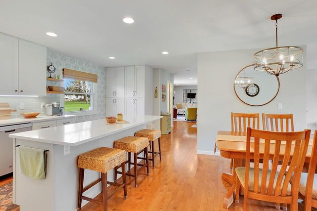 W332N5447 Solveson DRIVE, Nashotah, WI 53058