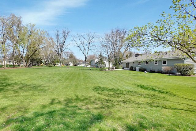 W332N5447 Solveson DRIVE, Nashotah, WI 53058