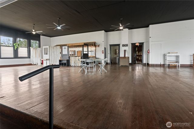 50208 Mountain Highway E, Eatonville, WA 98328