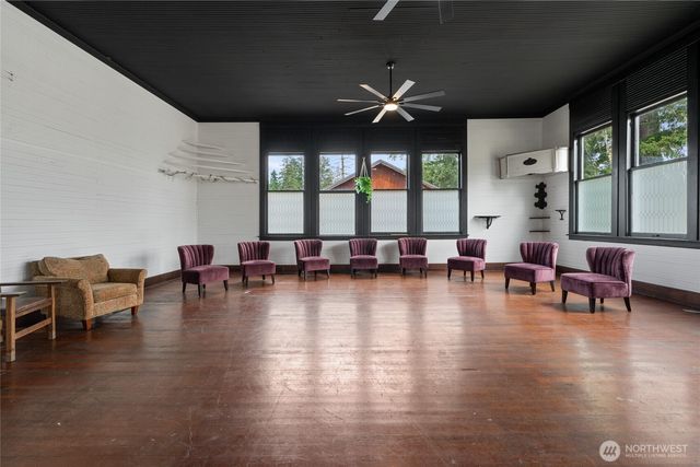 50208 Mountain Highway E, Eatonville, WA 98328