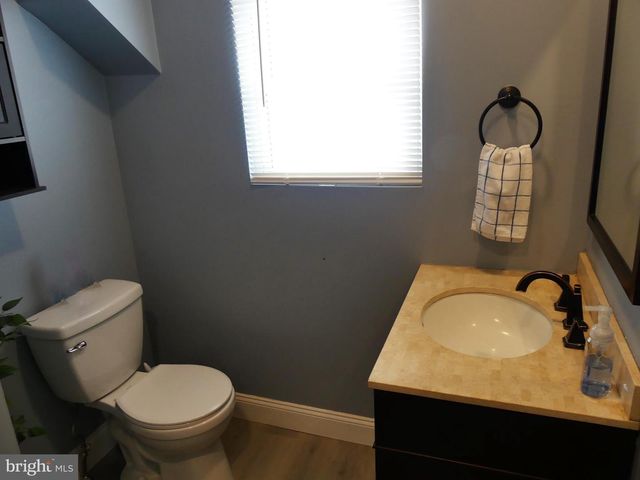 117 E LOCUST ST, Fleetwood, PA 19522