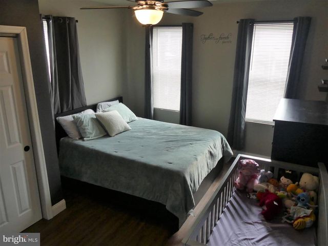 117 E LOCUST ST, Fleetwood, PA 19522