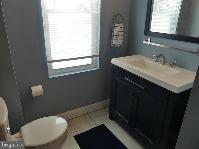 117 E LOCUST ST, Fleetwood, PA 19522