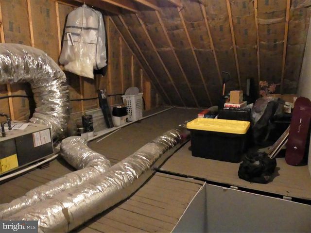 117 E LOCUST ST, Fleetwood, PA 19522