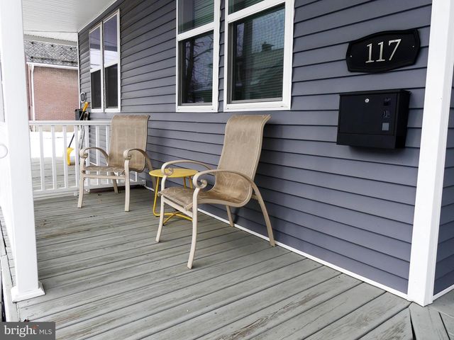 117 E LOCUST ST, Fleetwood, PA 19522