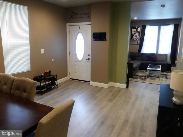 117 E LOCUST ST, Fleetwood, PA 19522