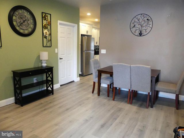 117 E LOCUST ST, Fleetwood, PA 19522