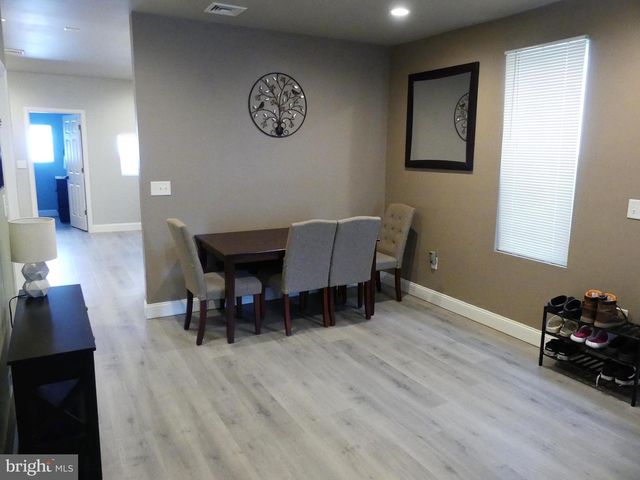 117 E LOCUST ST, Fleetwood, PA 19522