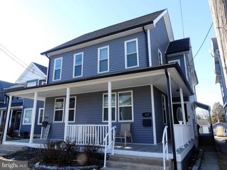 117 E LOCUST ST, Fleetwood, PA 19522