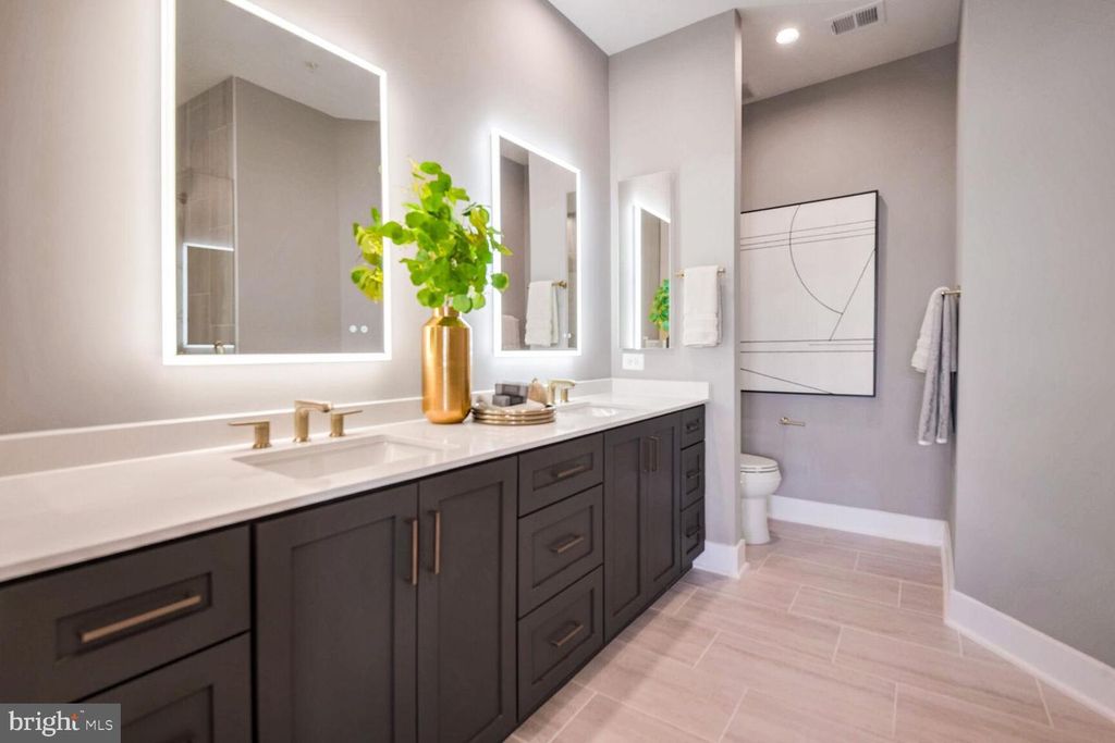 Image 23 of property listing at 2521 FARMSTEAD DR #107 LILLIAN, Rockville, MD 20850