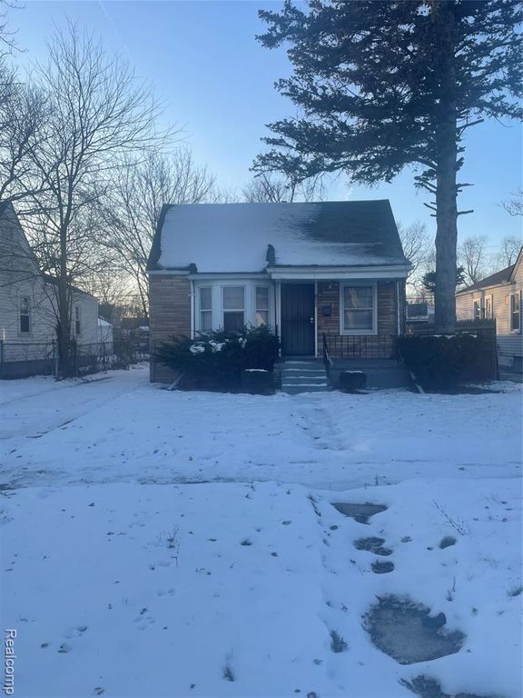 8245 Brace Street, Detroit, MI 48228
