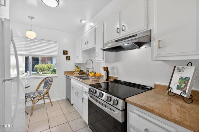 20 W Fiesta Green, Port Hueneme, CA 93041