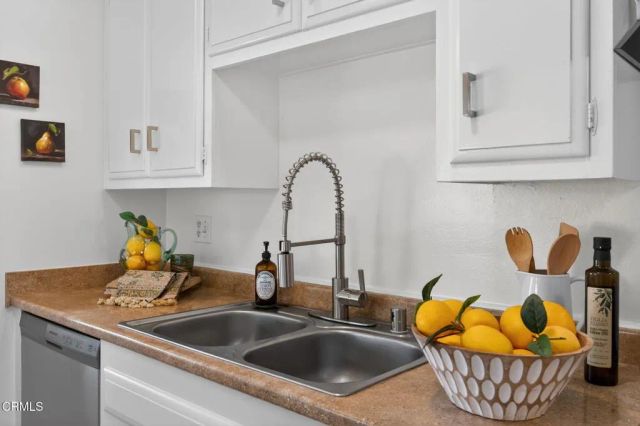 20 W Fiesta Green, Port Hueneme, CA 93041