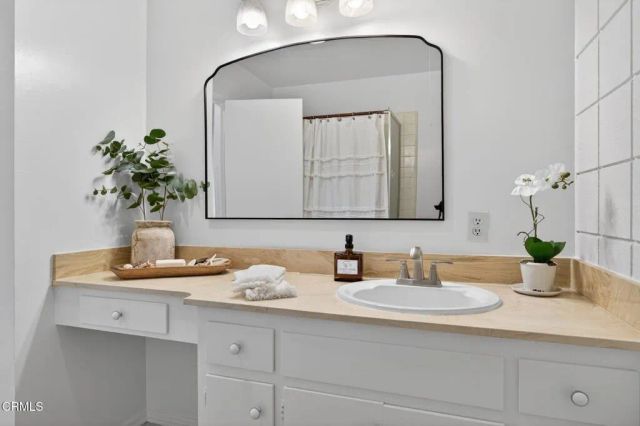 20 W Fiesta Green, Port Hueneme, CA 93041