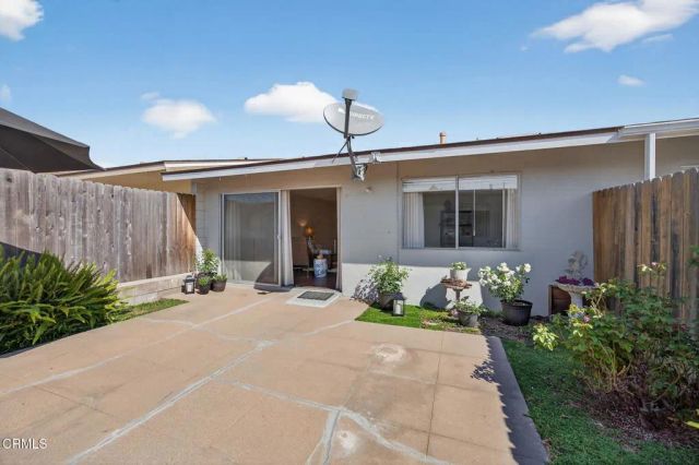 20 W Fiesta Green, Port Hueneme, CA 93041
