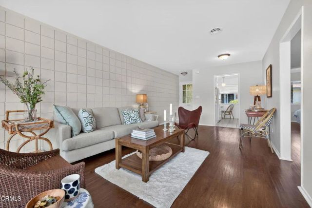 20 W Fiesta Green, Port Hueneme, CA 93041