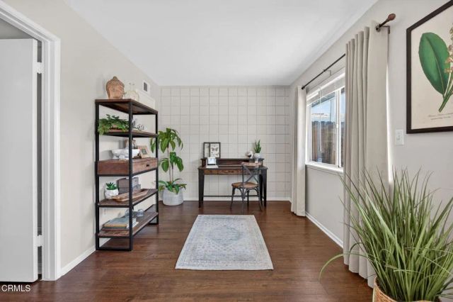 20 W Fiesta Green, Port Hueneme, CA 93041