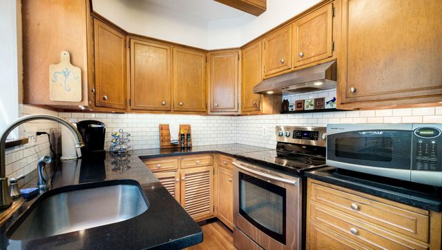 218 FROST LN, Newtown, PA 18940