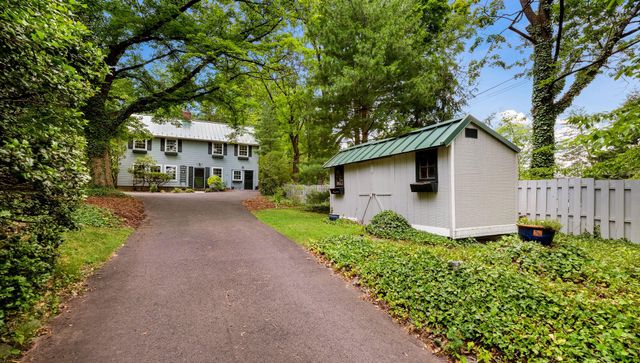 218 FROST LN, Newtown, PA 18940