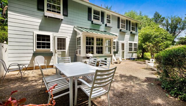 218 FROST LN, Newtown, PA 18940