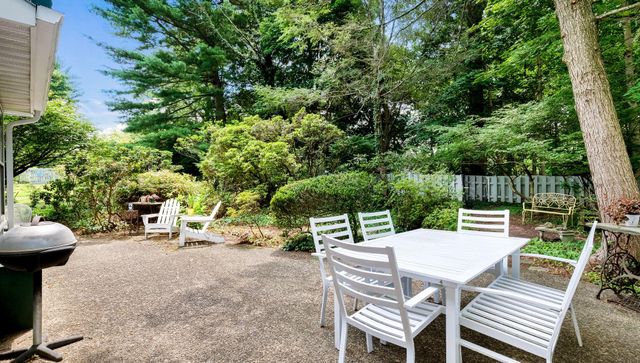 218 FROST LN, Newtown, PA 18940