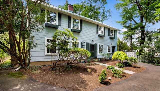 218 FROST LN, Newtown, PA 18940