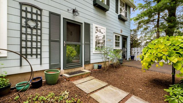 218 FROST LN, Newtown, PA 18940