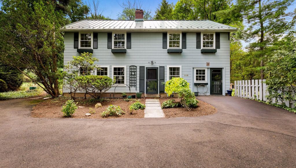 218 FROST LN, Newtown, PA 18940