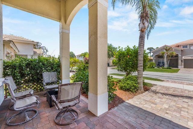 5040 SE Graham Drive, Stuart, FL 34997