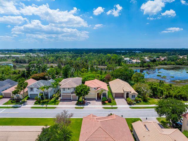 5040 SE Graham Drive, Stuart, FL 34997