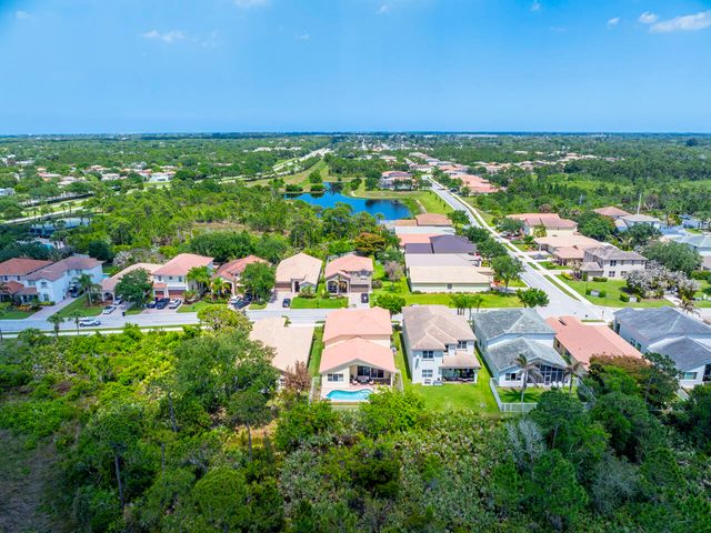 5040 SE Graham Drive, Stuart, FL 34997