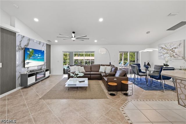 1801 Everest PKWY, Cape Coral, FL 33904