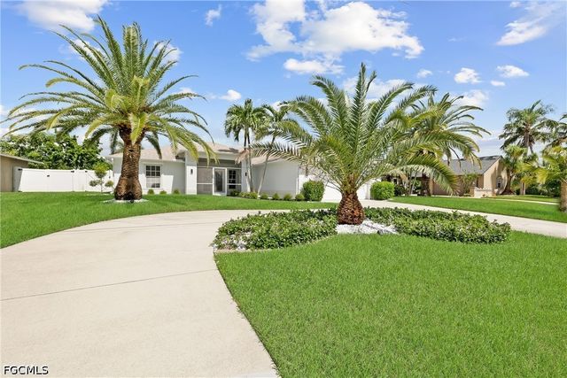 1801 Everest PKWY, Cape Coral, FL 33904