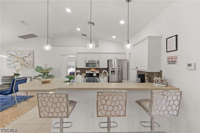 1801 Everest PKWY, Cape Coral, FL 33904
