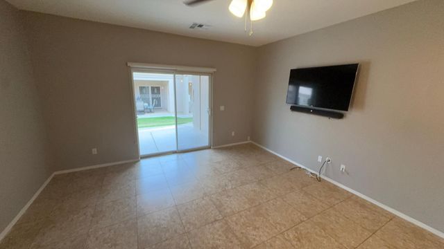 2101 S Yellow Wood 45, Mesa, AZ 85209