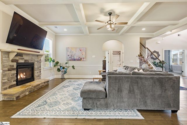200 Greengate Way, Simpsonville, SC 29682