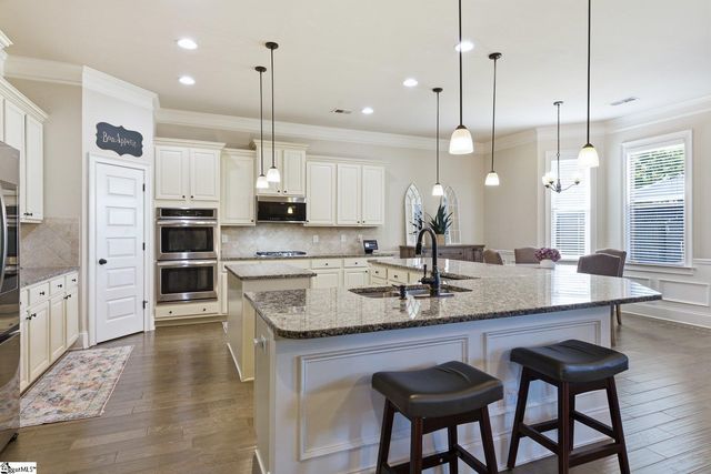 200 Greengate Way, Simpsonville, SC 29682