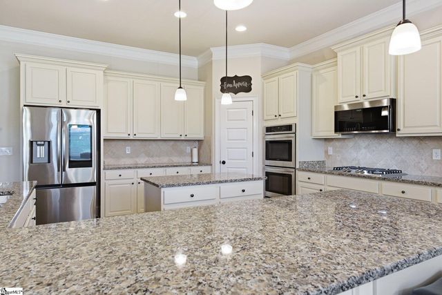 200 Greengate Way, Simpsonville, SC 29682