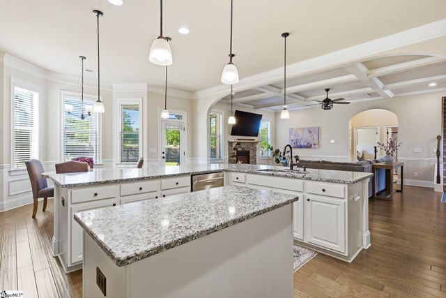 200 Greengate Way, Simpsonville, SC 29682
