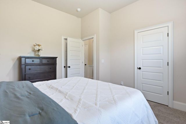 200 Greengate Way, Simpsonville, SC 29682