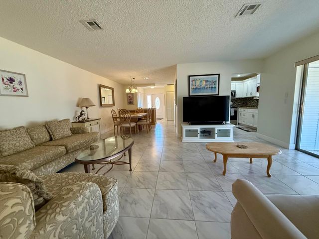 5850 Summerfield Court 52, Fort Pierce, FL 34982