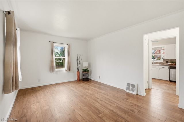 1734 Tonawanda Avenue, Akron, OH 44305