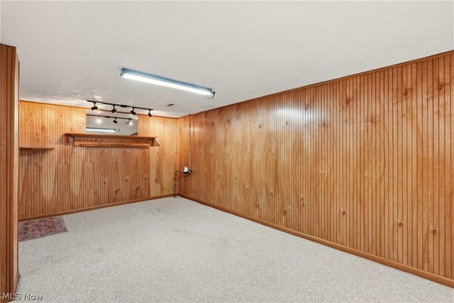 1734 Tonawanda Avenue, Akron, OH 44305