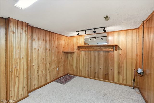 1734 Tonawanda Avenue, Akron, OH 44305