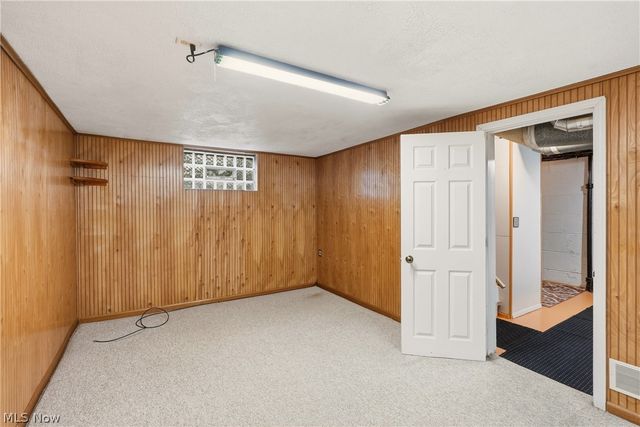 1734 Tonawanda Avenue, Akron, OH 44305