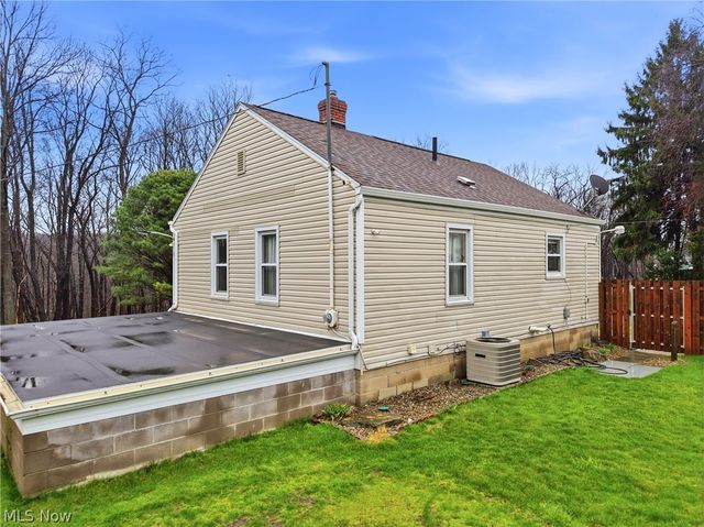 1734 Tonawanda Avenue, Akron, OH 44305