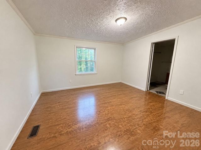 1330 Mecklenburg Highway, Mooresville, NC 28115