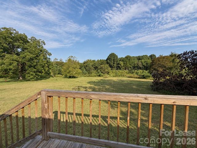 1330 Mecklenburg Highway, Mooresville, NC 28115